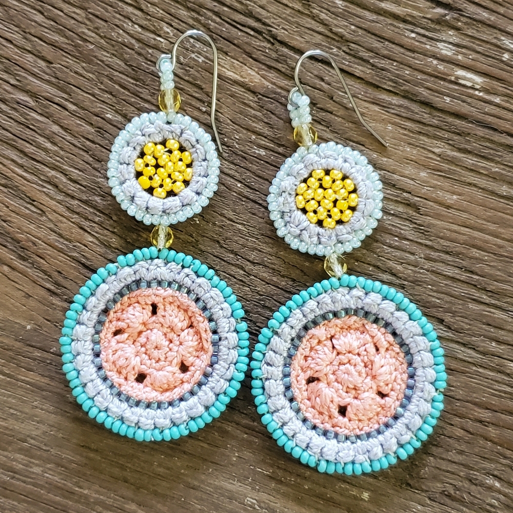 Reina Songbird Peruvian beaded earings